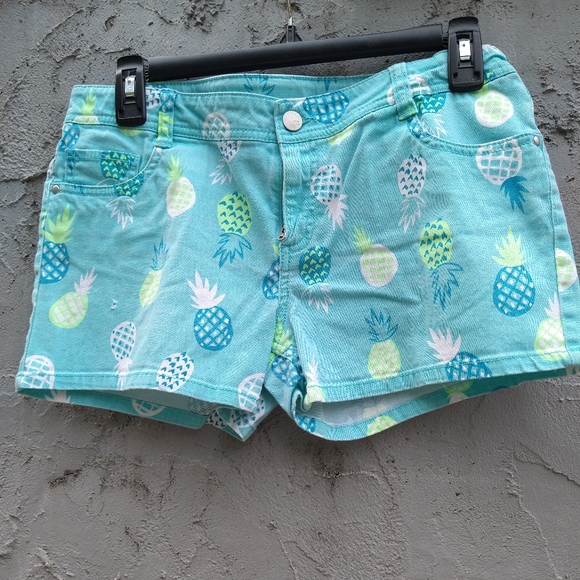 TOTAL GIRL SHORTS.  SZ 14 1/2 PLUS - Picture 1 of 5